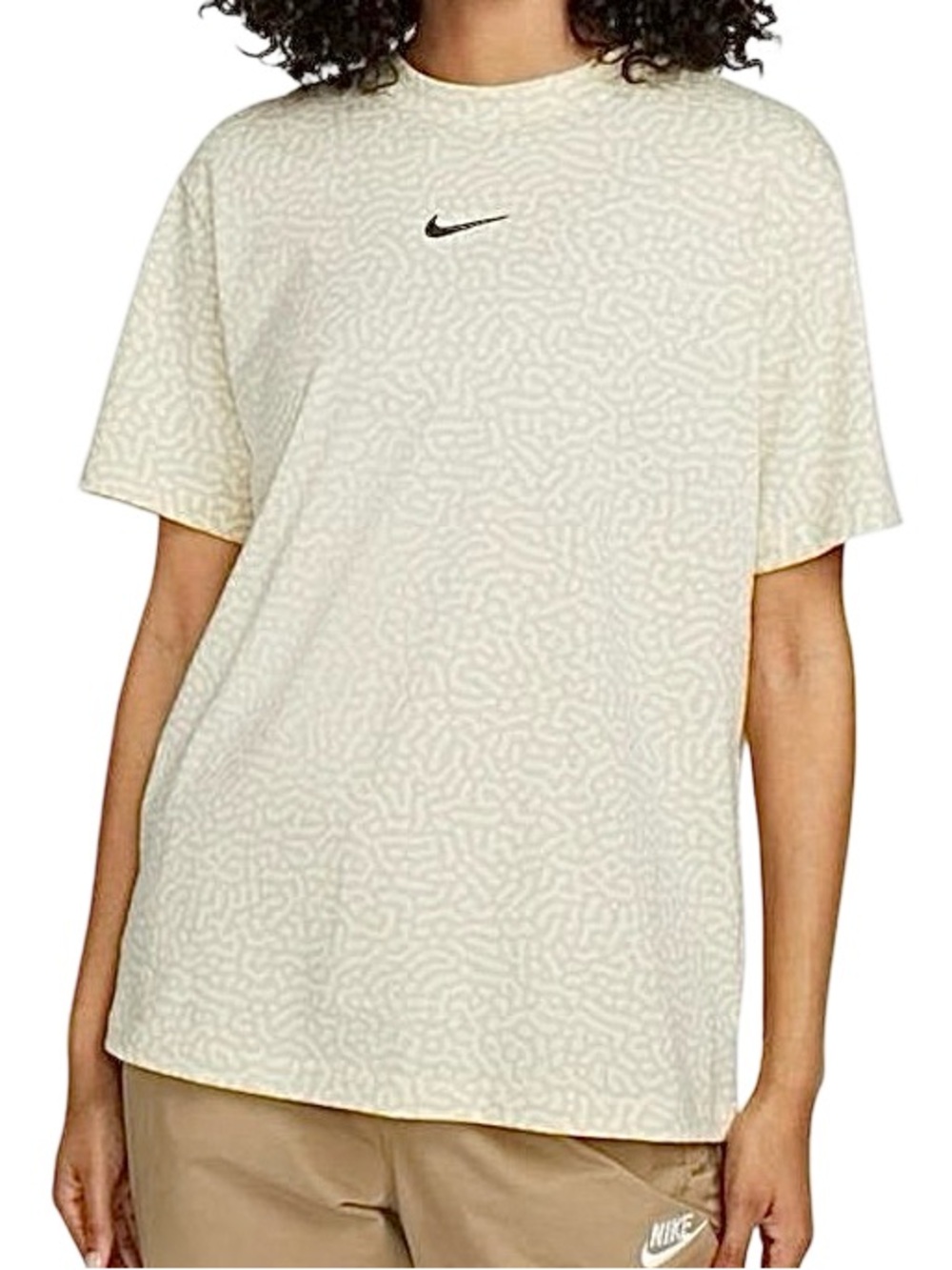 ▪️🥥 Nike Women’s  Beige Abstract Pattern Short-Sleeve Tee Loose Fit 🥥▪️